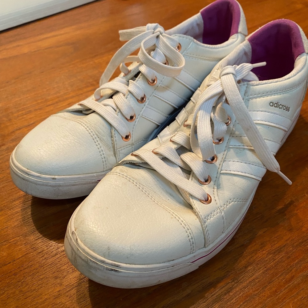 Adidas golf shoes size 8.5 all leather easy to just wipe down